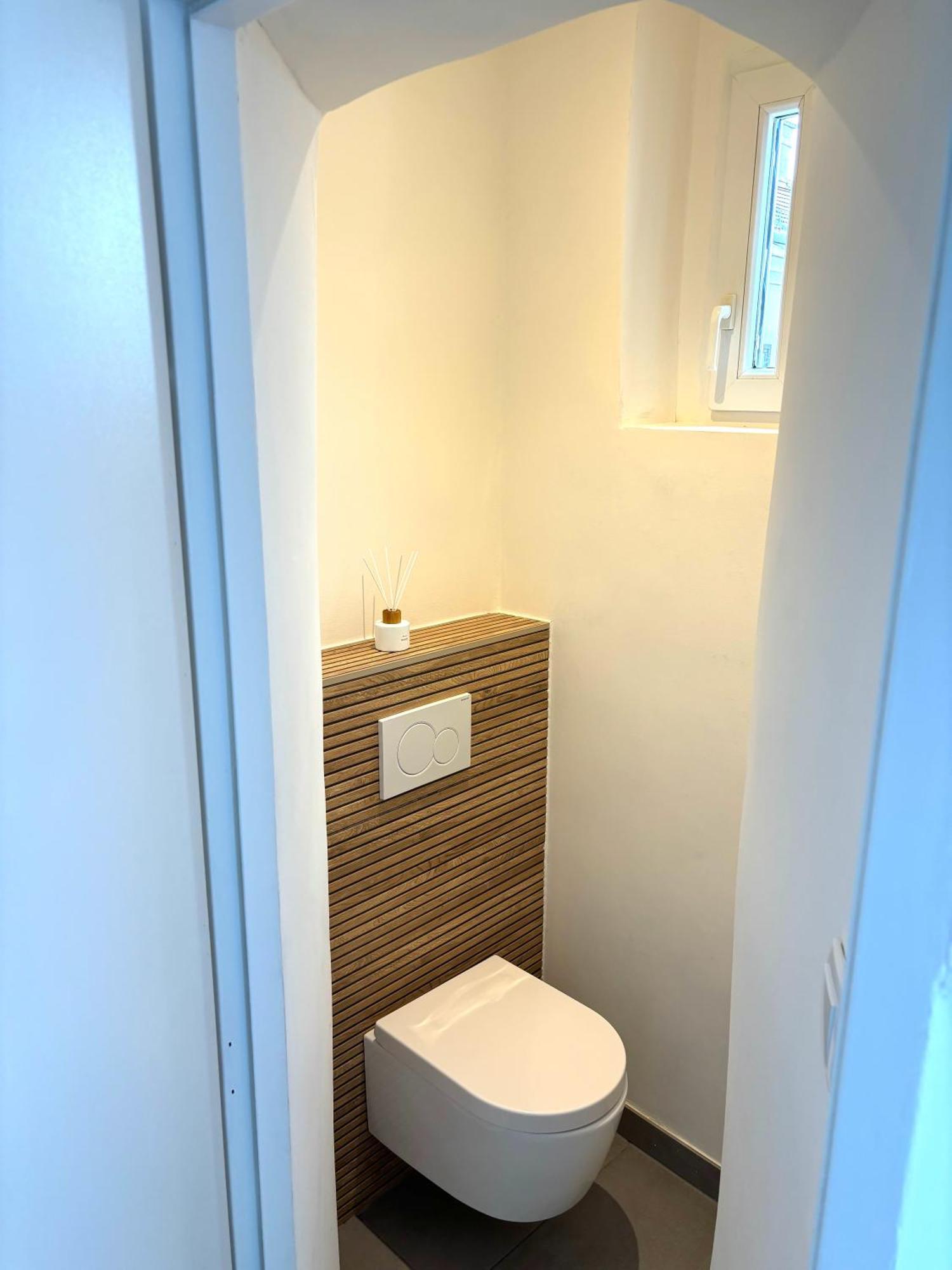 Traumhafte Wohnung Fuer 3, Grosszuegig, Walk In Dusche Wien Ngoại thất bức ảnh